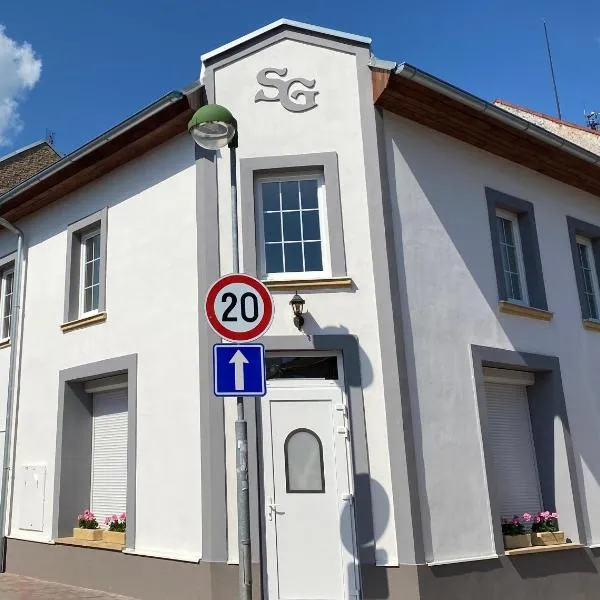 SG Apartmánový dům Hoŕice，位于Sovětice的酒店