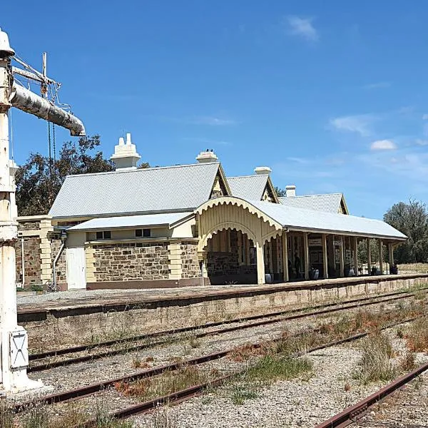 Burra Railway Station BnB，位于Burra的酒店