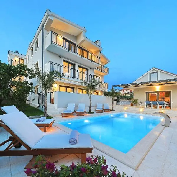 Villa Manda Zadar Luxury Apartments，位于科济诺的酒店