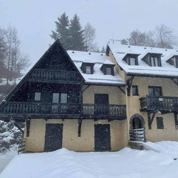 Appartement Chalet à 1400m - Station du Mourtis，位于Gaud的酒店