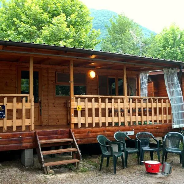 VAKANTIEHUIS CASASinPORLEZZA - Camping Italië，位于卡斯蒂戈隆·迪特尔沃的酒店