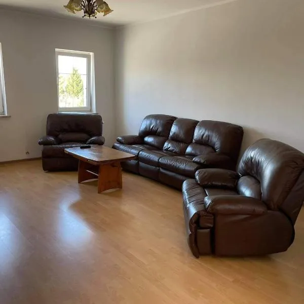 Apartament Dąbrówno，位于栋布鲁夫诺的酒店