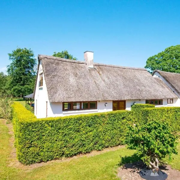 6 person holiday home in Aars，位于Års的酒店