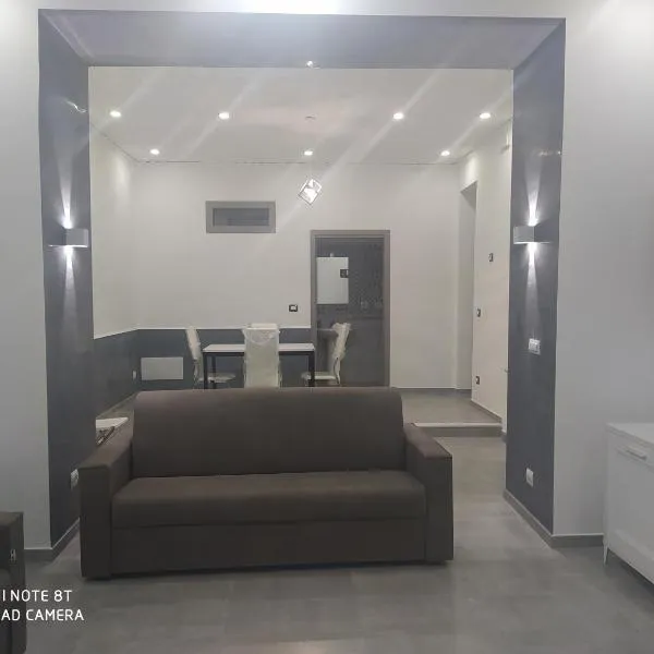 MONOLOCALE-ALI'，位于Alì的酒店