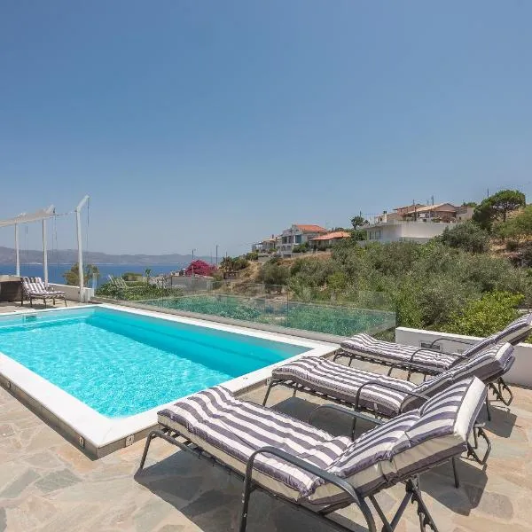 Villa Luna Private Heated Hydro Pool BBQ Beach 4min，位于Agia Marina Mikrolimanou的酒店
