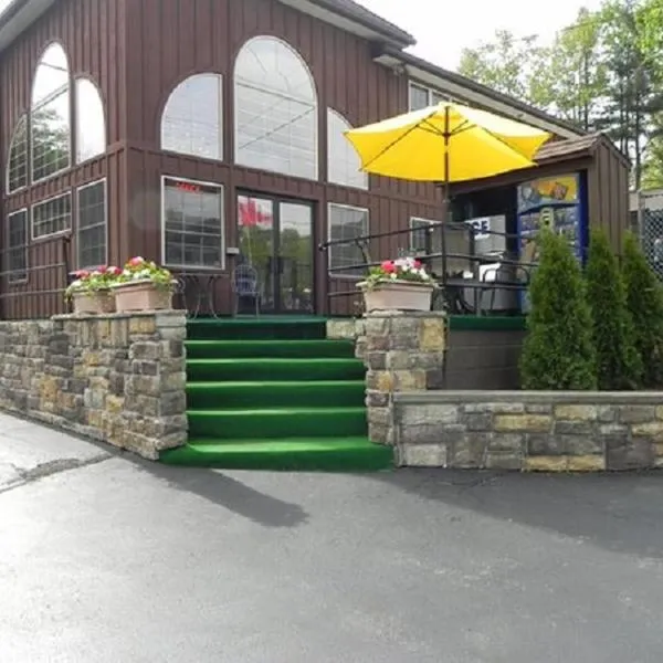 Mohican Resort Motel, Conveniently located to all Lake George attractions，位于乔治湖的酒店