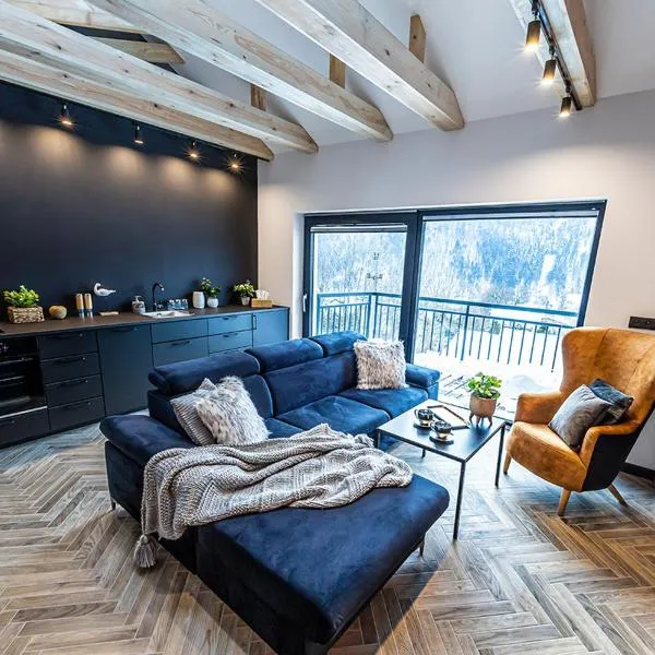Beskid Apartment 15 z widokiem na Skrzyczne, Sauna, Jacuzzi，位于什切尔克的酒店