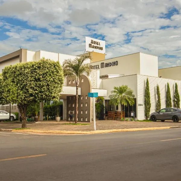 Hotel Mandino，位于Lucas do Rio Verde的酒店