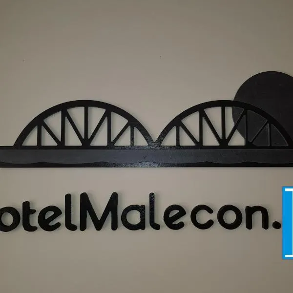 Hotel Malecon，位于Arnado的酒店