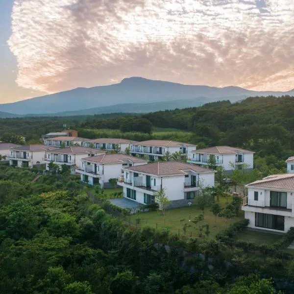 Kylin Villa resort Jeju，位于西归浦市的酒店