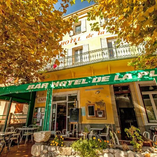 Hôtel de la Place，位于Estoublon的酒店