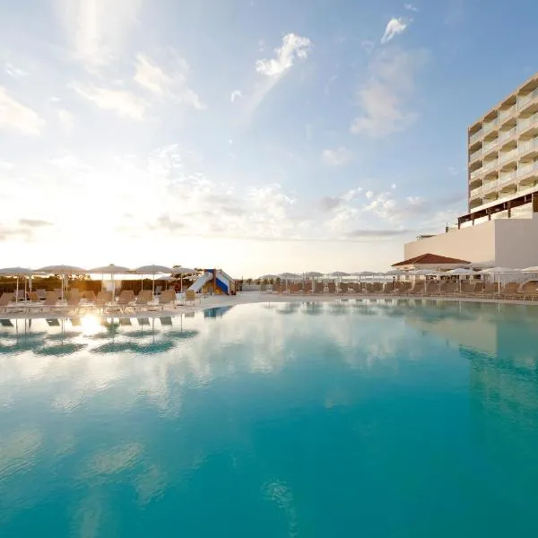 Palladium Hotel Menorca，位于阿达亚港的酒店