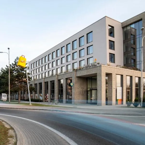 Hotel HENDI CENTRUM，位于Ratnovce的酒店