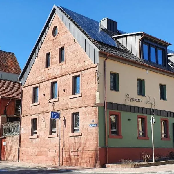 Wirtshaus & Hotel Zur Alten Brauerei Zapf，位于Helmstadt的酒店