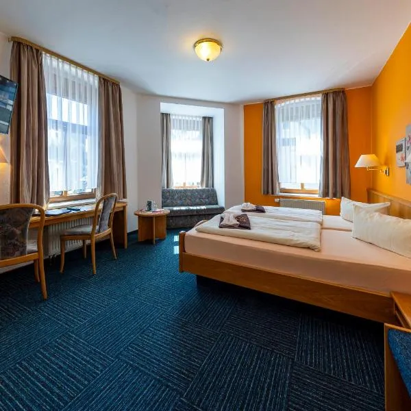 Hotel zur Post，位于Hundshübel的酒店