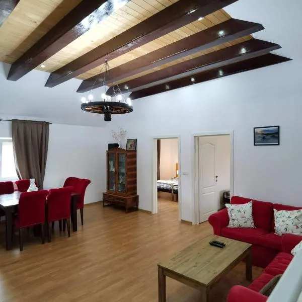 Apartament 2 camere - Casa Divertis，位于布泽乌的酒店
