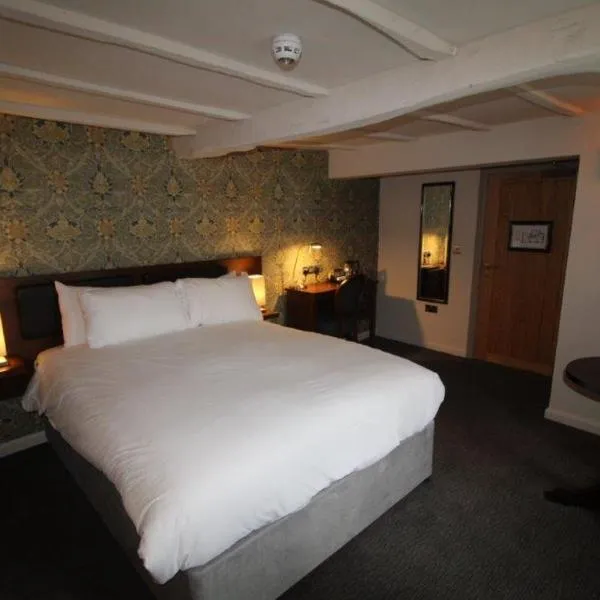 rooms @ the dolau inn，位于Llanerch-Aeron的酒店