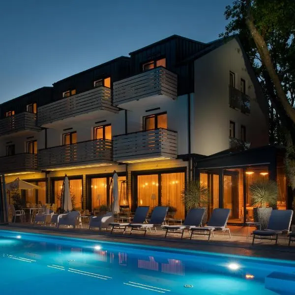M2 Resort Wellness & Spa，位于奥斯特罗沃的酒店