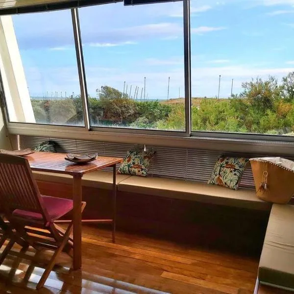 Adorable studio cabine vue mer - 2/4 personnes，位于圣让-德蒙的酒店