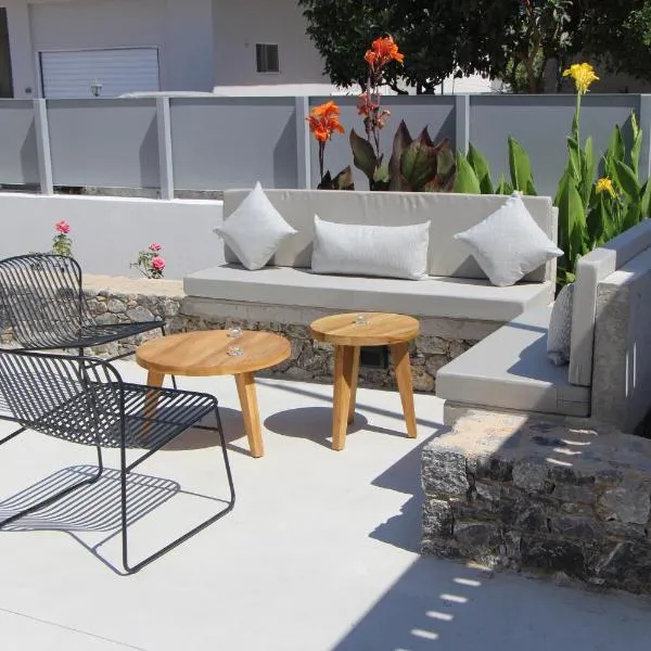 Chill and Thrill Apartments，位于马斯蒂查里的酒店