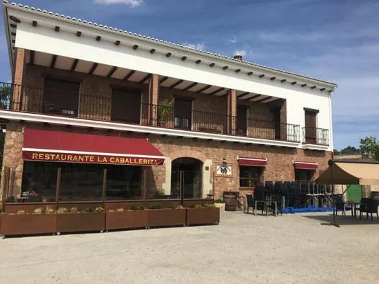 Hostal La Caballeriza，位于马尔帕尔蒂达德卡塞雷斯的酒店