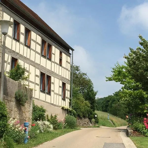 Rose Cottage im romantischen Taubertal，位于阿德尔斯霍芬的酒店