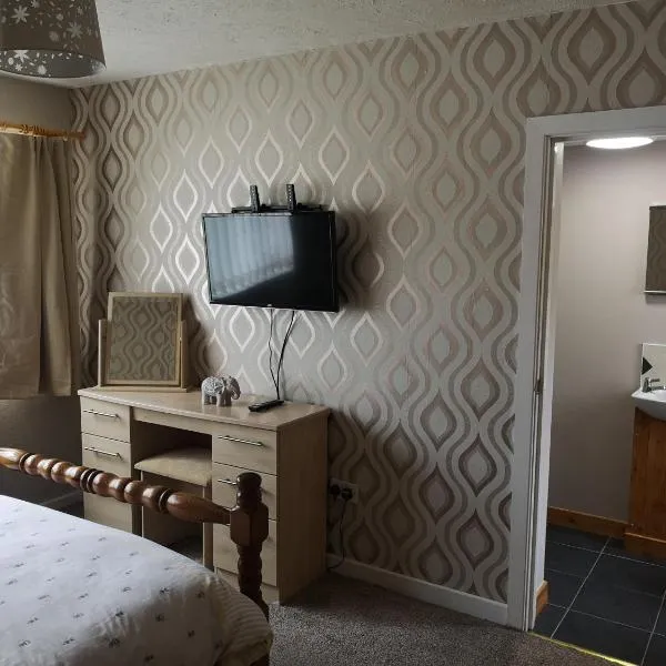 En-suite Bedroom in a quiet bungalow，位于克里基厄斯的酒店