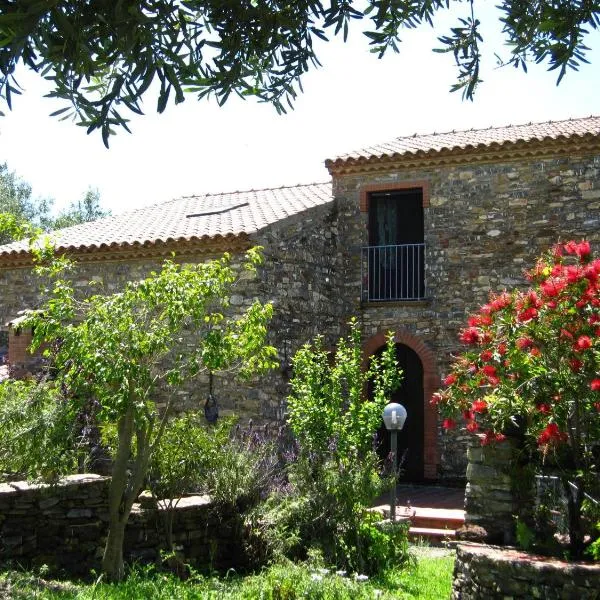 Agriturismo La Casa Vecchia，位于卡梅罗塔的酒店