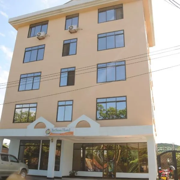 Briston Hotel，位于Nkoanrua的酒店