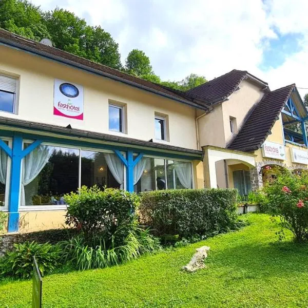 Fasthôtel Oloron Hostellerie du Paon Blanc，位于Ogeu-les-Bains的酒店
