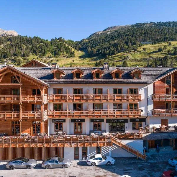 Le Chalet Blanc Hôtel & Spa，位于蒙热内夫尔的酒店