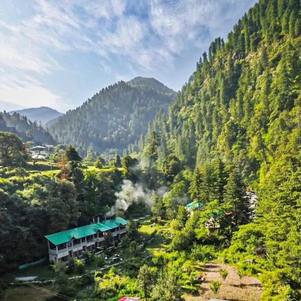 Tirthan Anglers' Retreat，位于本贾尔的酒店