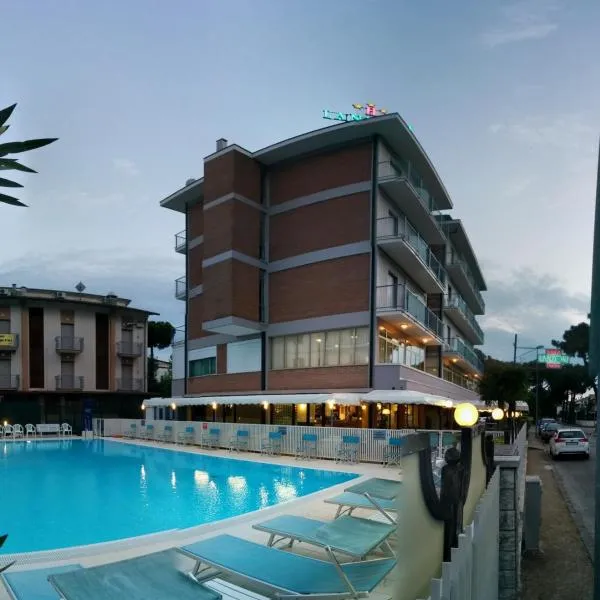 Hotel Lanzoni，位于切尔维亚的酒店