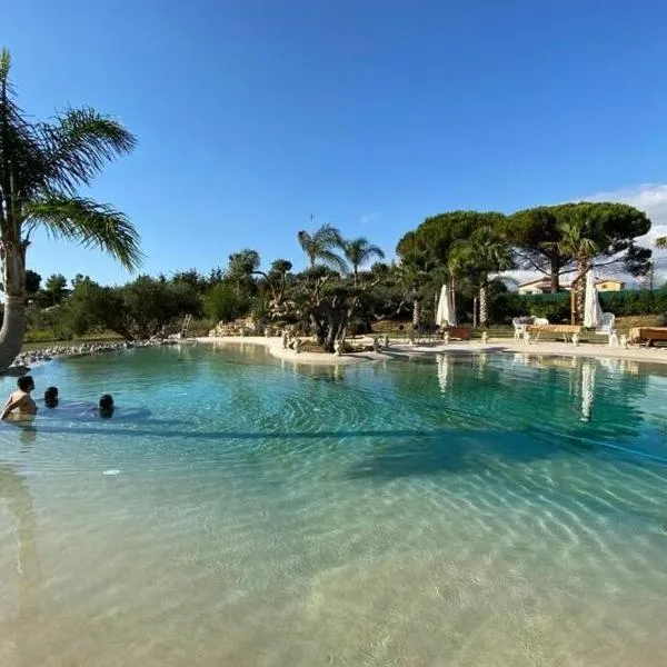 Holiday in Paradise，位于巴莱斯特拉泰的酒店