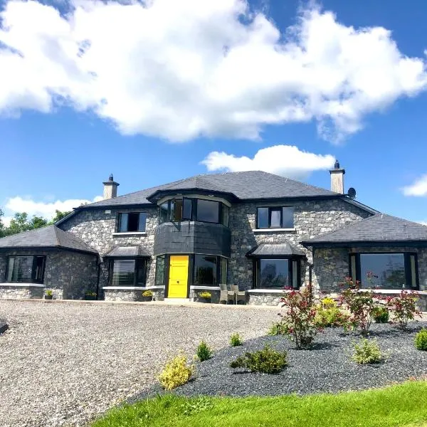 Ballyhourode House B&B，位于Dún ar Aill的酒店