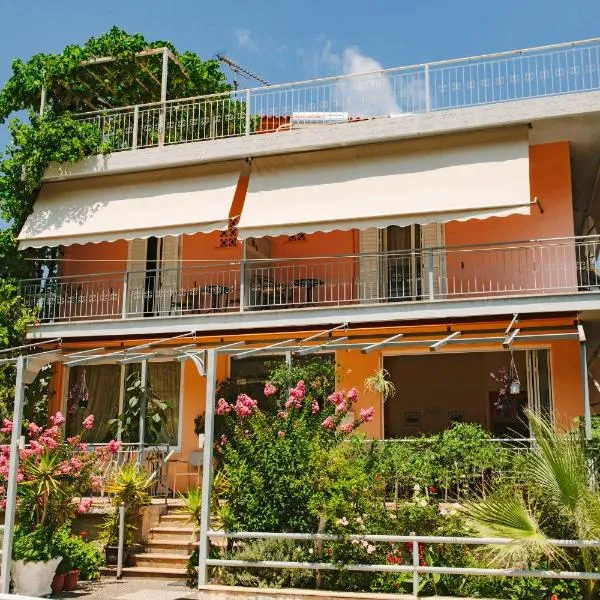 Hotel Loula Rooms and Apartments，位于Karavómilos的酒店