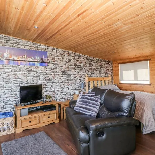Blackbrae Cabin，位于科特布里奇的酒店
