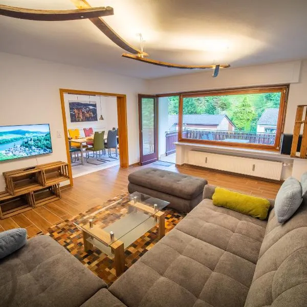 Rheintal-Ferien - 90 qm Ferienwohnung mit Wine & Style - Dein Urlaub am Rhein，位于Niederheimbach的酒店