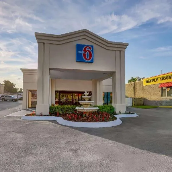 Motel 6-Jacksonville, NC，位于杰克逊维尔的酒店