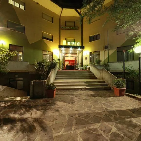 HOTEL SIRIO，位于Tramutola的酒店