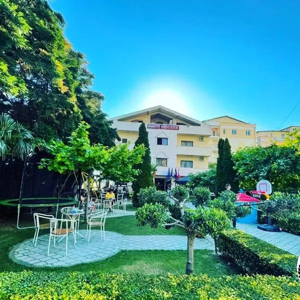 Hotel Ambasador，位于Gryka e Lumit的酒店