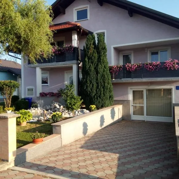 Apartman Karmen Gospić，位于戈斯皮奇的酒店