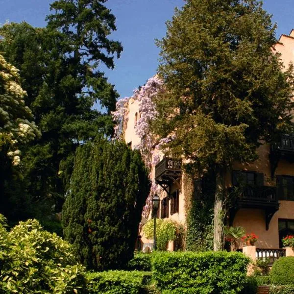 Schloss-Castel Pienzenau - Guestrooms & Apartments - B&B-Hotel & Restaurant，位于梅拉诺的酒店