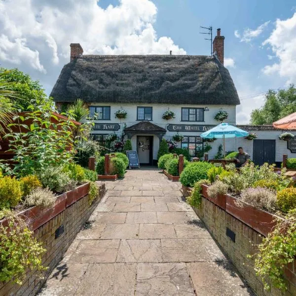 The White Hart, Wroughton，位于奥格本圣乔治的酒店