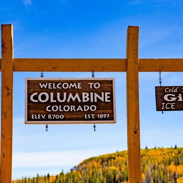 The Cabins at Historic Columbine，位于Clark的酒店