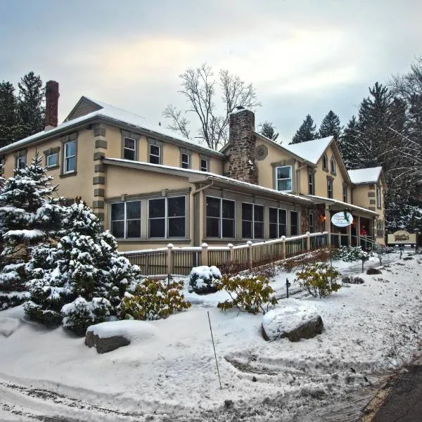 Woodfield Manor - A Sundance Vacations Property，位于波科诺庄园的酒店