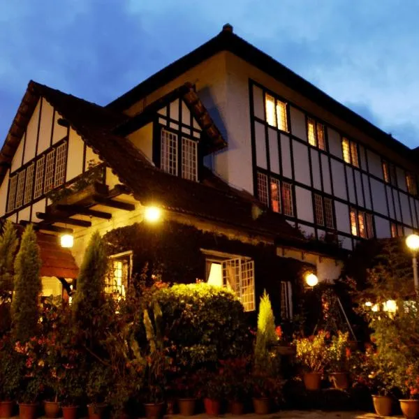 金马仑高原熏制房酒店&餐厅，位于Kampung Kuala Terla的酒店