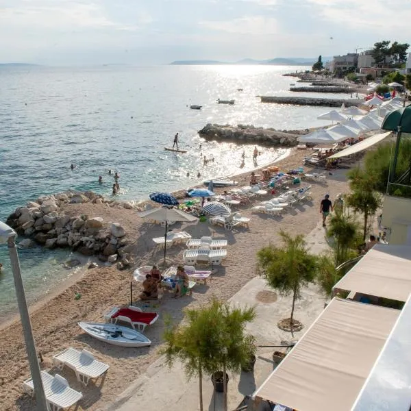 Apartments Zanic on The Beach，位于珀德垂那的酒店
