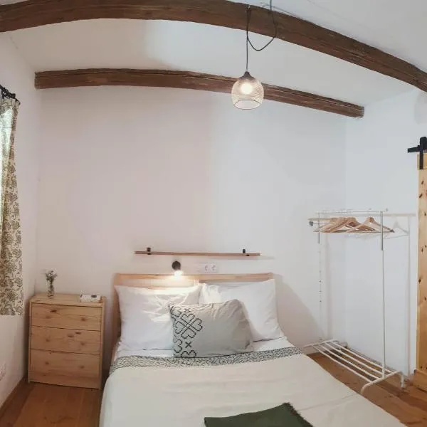 Tepke Guesthouse Garáb，位于Nagylóc的酒店