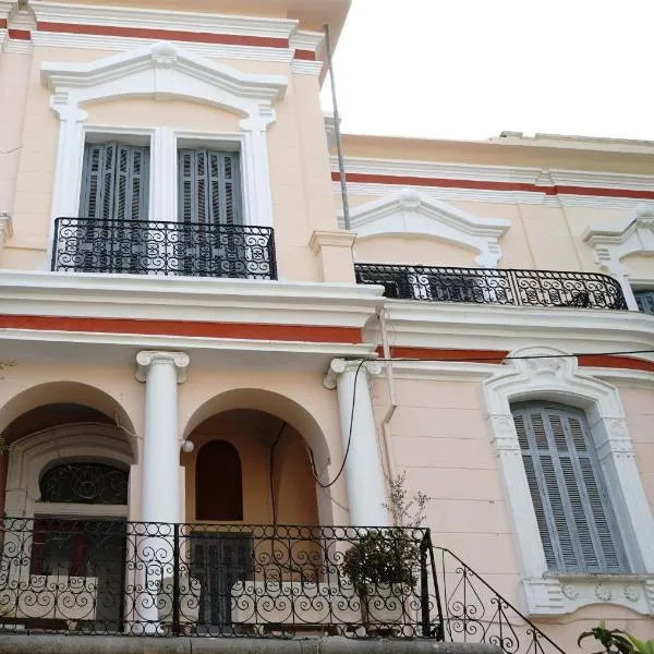 The Pitoulis Mansion，位于普拉塔里亚的酒店